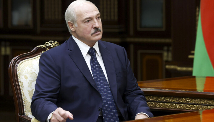 Hviterusslands president Aleksandr Lukasjenko har styrt landet med hard hånd siden 1994, men aldri opplevd så omfattende demonstrasjoner mot sitt regime som nå. Hviterusslands president Aleksandr Lukasjenko har styrt landet med hard hånd siden 1994, men aldri opplevd så omfattende demonstrasjoner mot sitt regime som nå.