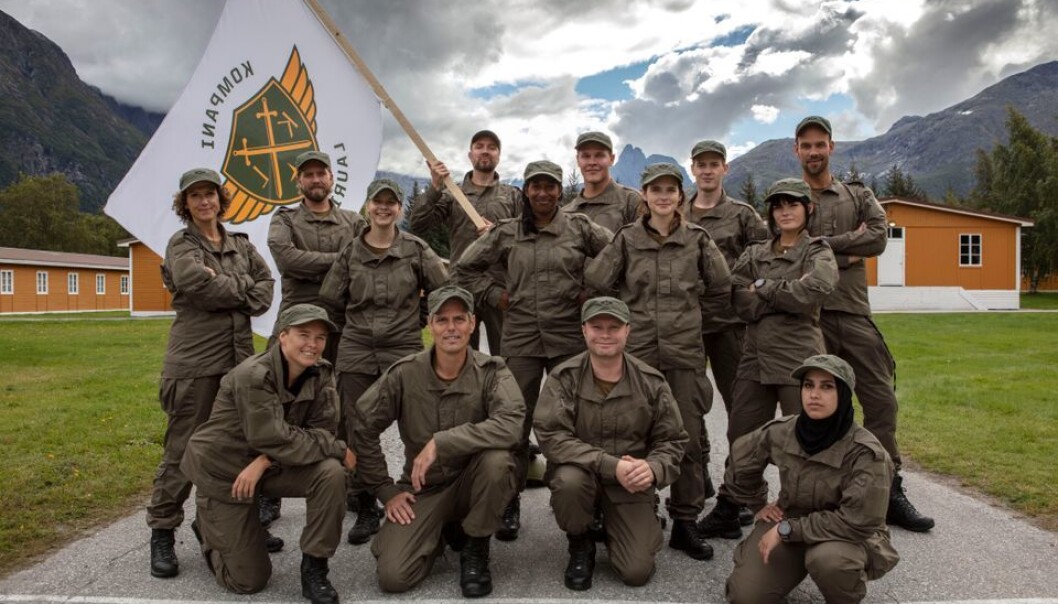 Bak f.v: Margrethe Røed, Jakob Schøyen Andersen, Bernt Hulsker, Vegard Harm, Carl Martin Eggesbø, Morten Hegseth. Midten f.v: Christine Dancke, Siri Nilminie Avlesen-Østli, Linnéa Myhre, Ulrikke Brandstorp. Foran f.v: Vida Lill Berge, Håvard Tjora, Edward Schultheiss og Faten Mahdi Al-Hussaini. Bak f.v: Margrethe Røed, Jakob Schøyen Andersen, Bernt Hulsker, Vegard Harm, Carl Martin Eggesbø, Morten Hegseth. Midten f.v: Christine Dancke, Siri Nilminie Avlesen-Østli, Linnéa Myhre, Ulrikke Brandstorp. Foran f.v: Vida Lill Berge, Håvard Tjora, Edward Schultheiss og Faten Mahdi Al-Hussaini.