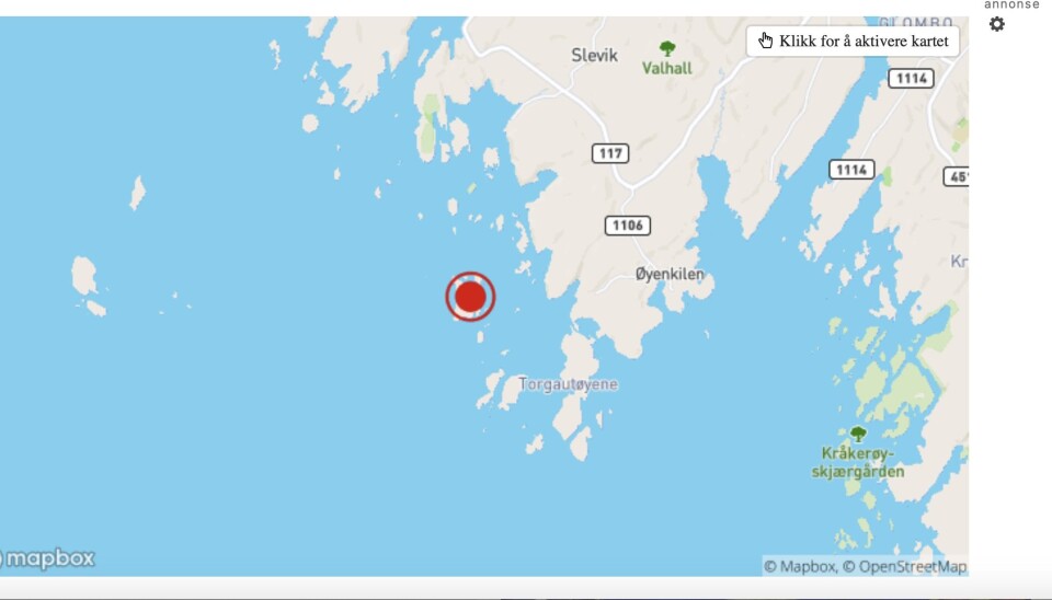 Skjermdumpen fra VG skal vise hvor personene falt i sjøen. Forsvaret bisto i redningsaksjonen med et SeaKing-redningshelikopter.