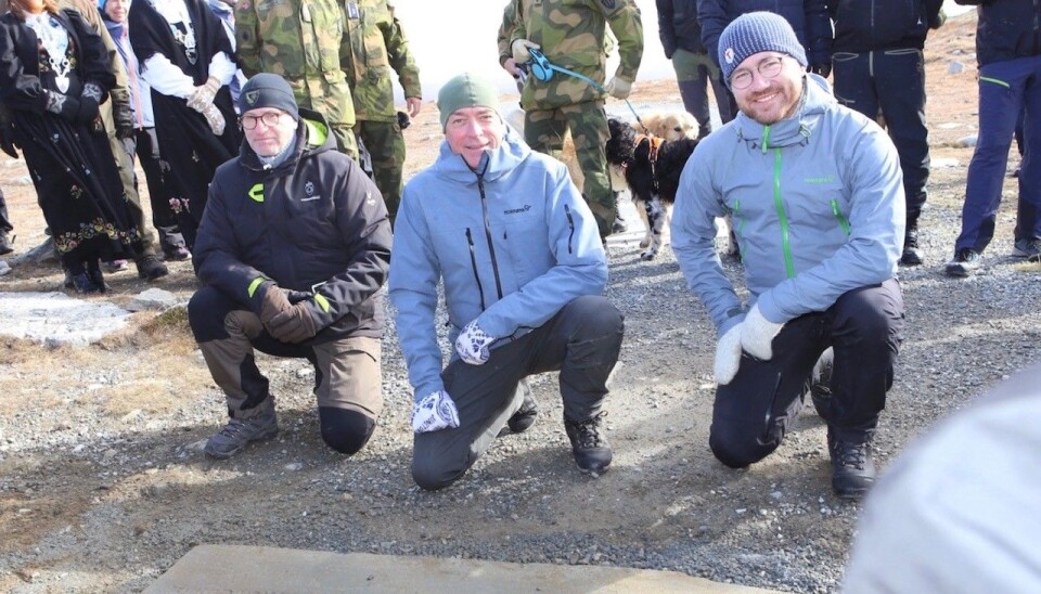 Forsvarsminister Frank Bakke-Jensen (H) og klima- og miljøminister Sveinung Rotevatn (V) deltok på den offisielle markeringen.