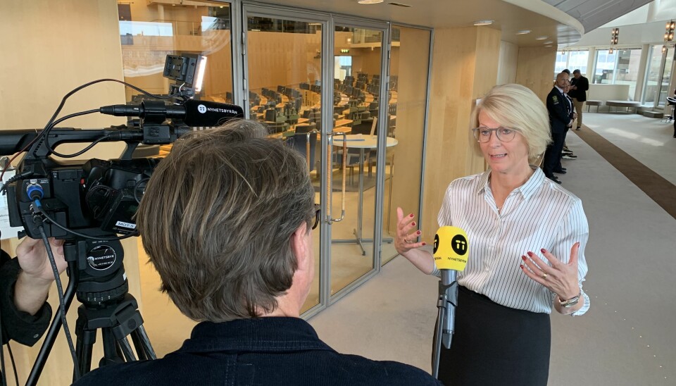 Det svenske forsvarets langtidsplan er ikke god nok på sikt, mener den svenske opposisjonens finansministerkandidat, Moderaternas Elisabeth Svantesson.