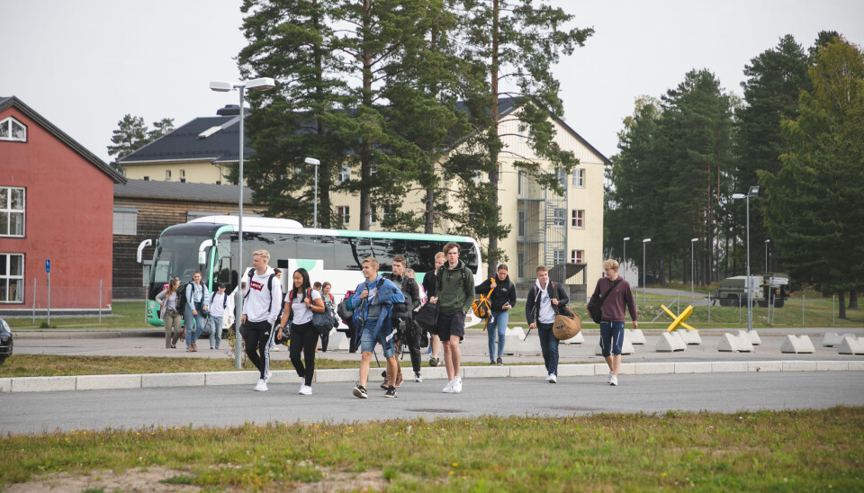 Det må være klart at man kan gjennomføre førstegangstjeneste før man rykker inn, skriver Aksel Grunnvåg. Her ser vi rekrutter ved innrykk i Hæren.