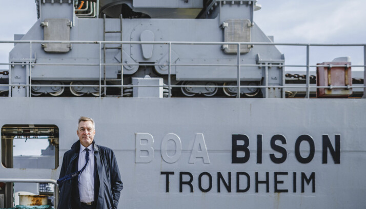 Forsvarsminister Frank Bakke-Jensen før ombordstigning på KV Bison.