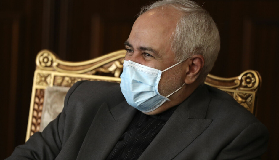 Irans utenriksminister Mohammad Javad Zarif kan regne med et tettere militært samarbeid med Russland samtidig som USA truer med reaksjoner mot land som samarbeider med regimet.
