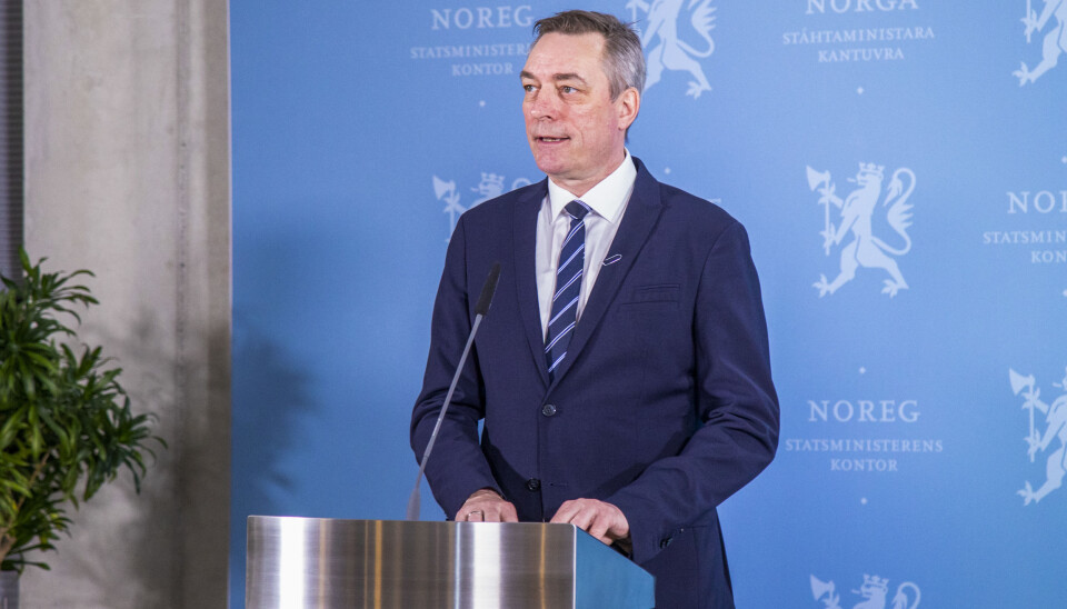 Alle har rett til å delta i den offentlige debatten, men ingen har rett til å lekke informasjon, skriver forsvarsminister Frank Bakke-Jensen.