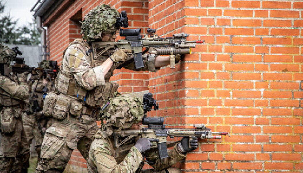 Soldater fra Jydske Dragonregiment trener før øvelse Brave Lion. Soldater fra Jydske Dragonregiment trener før øvelse Brave Lion.