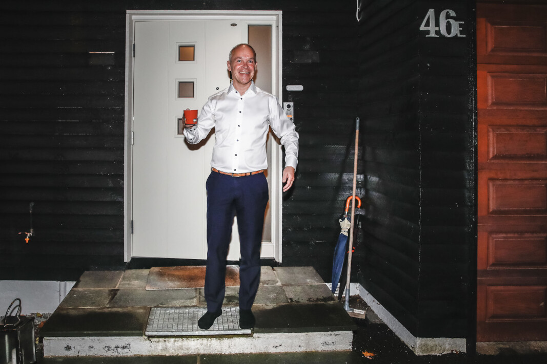 Finansminister Jan Tore Sanner tok imot pressen hjemme tidlig onsdag morgen, før han legger fram statsbudsjettet for 2021. Finansminister Jan Tore Sanner tok imot pressen hjemme tidlig onsdag morgen, før han legger fram statsbudsjettet for 2021.