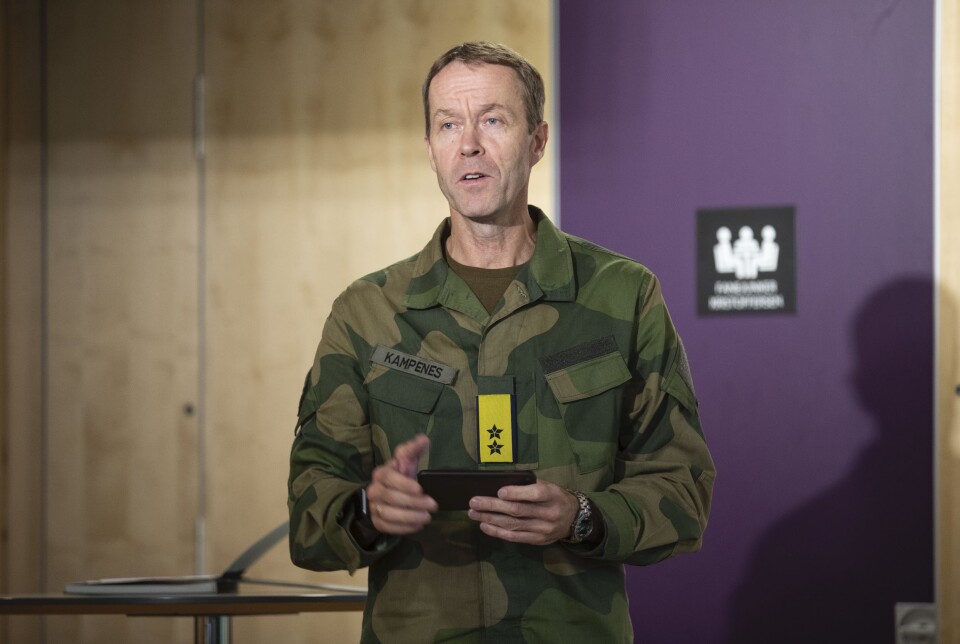 FORLATER FORSVARET: Generalmajor forlater Forsvaret og stillingen som sjef Cyberforsvaret. Nå søker sju menn jobben hans.