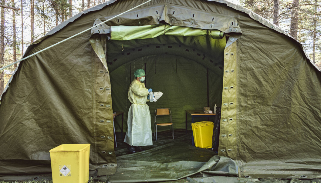 SMITTE: Soldater har fått permisjonsnekt etter smitteutbrudd i blant annet Skjold leir. Her ser vi et testtelt på Skjold.