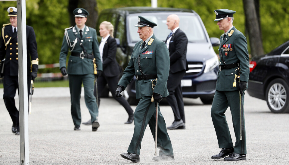 Hans majestet kong Harald under innsettelse av ny forsvarssjef på Akershus festning i august.