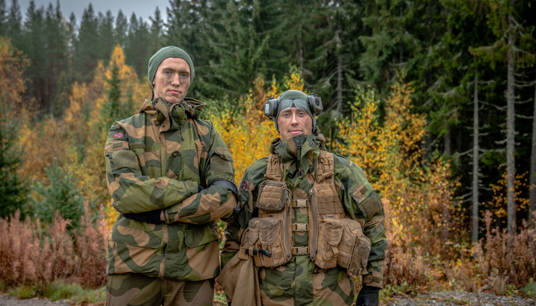 Elias Helfjell (t.v.) og Sondre Høllen er vernepliktige på Rena Elias Helfjell (t.v.) og Sondre Høllen er vernepliktige på Rena
