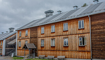En av kasernene i Rena leir. En av kasernene i Rena leir.