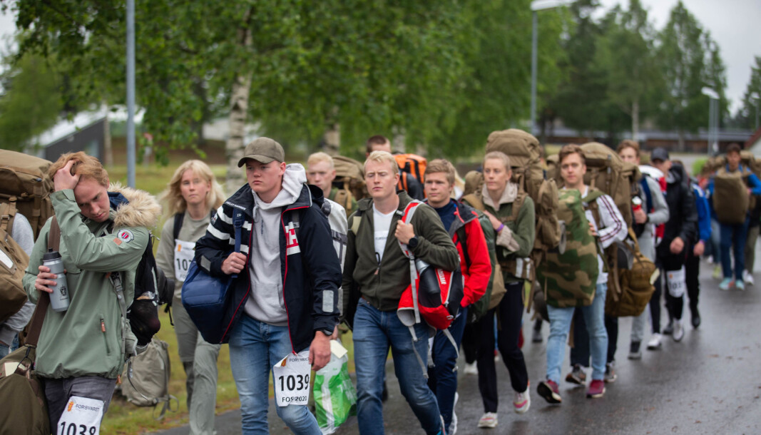 Vi låner også tett opp under 10.000 unge voksne fra samfunnet hvert eneste år gjennom førstegangstjenesten. Det påligger Forsvaret et stort ansvar for hvordan disse har det i den tiden vi har dem hos oss, skriver Gunn Elisabeth Håbjørg. Vi låner også tett opp under 10.000 unge voksne fra samfunnet hvert eneste år gjennom førstegangstjenesten. Det påligger Forsvaret et stort ansvar for hvordan disse har det i den tiden vi har dem hos oss, skriver Gunn Elisabeth Håbjørg.
