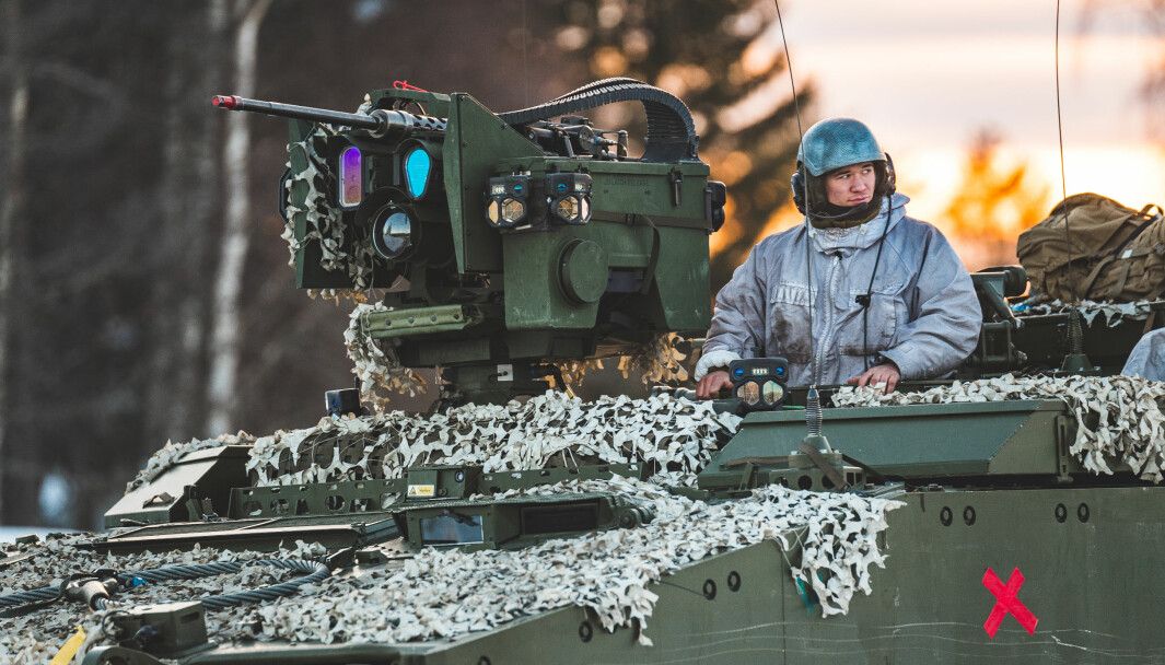 En stormingeniørvogn utstyrt med en våpenstasjon fra Kongsberg. Den har blitt levert til 23 nasjoner.