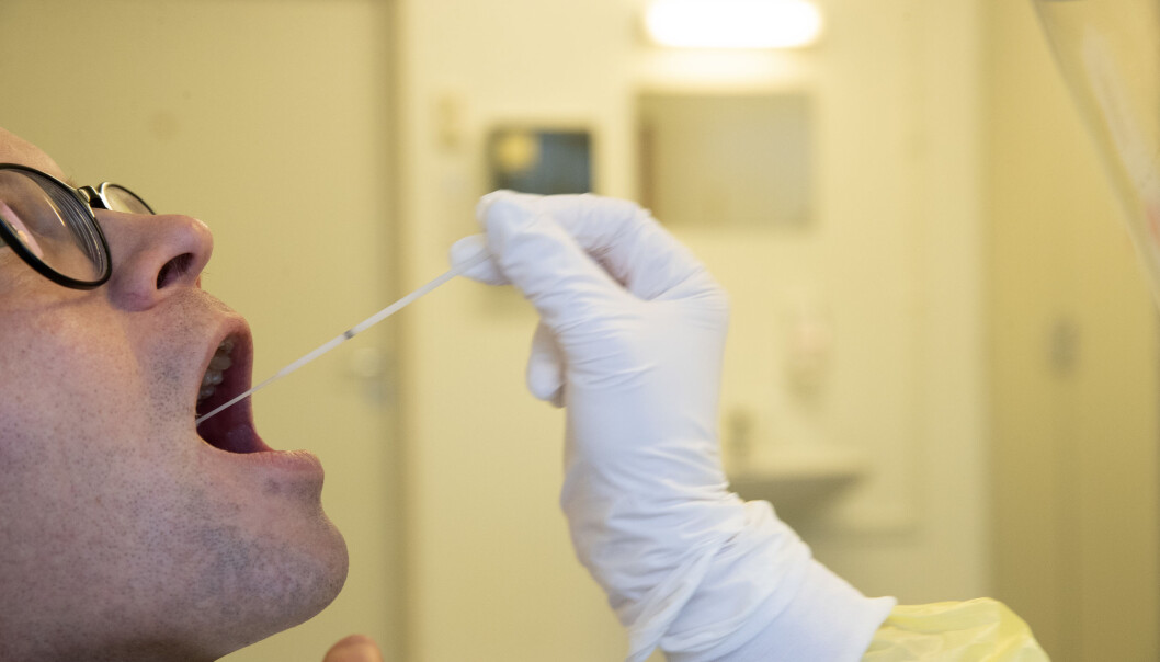 En koronavirustest tas ved Ullevål sykehus. En koronavirustest tas ved Ullevål sykehus.