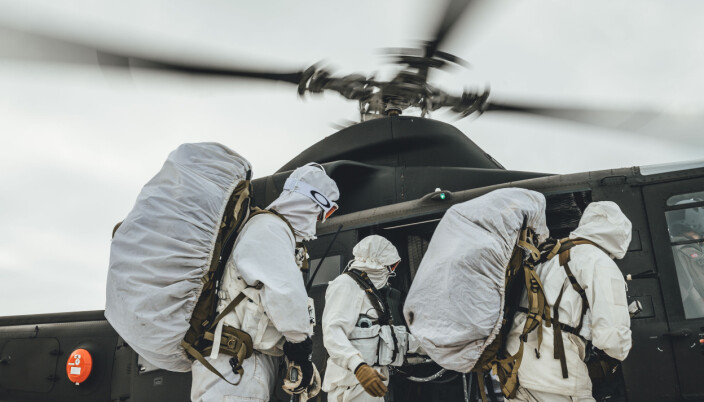 Feltoperatører fra Fjernoppklaringseskadronen i Etterretningsbataljonen samtrener med kolleger fra US Marines og 339-skvadronen i Luftforsvaret, under den multinasjonale vinterøvelsen Cold Response 2020. Feltoperatører fra Fjernoppklaringseskadronen i Etterretningsbataljonen samtrener med kolleger fra US Marines og 339-skvadronen i Luftforsvaret, under den multinasjonale vinterøvelsen Cold Response 2020.