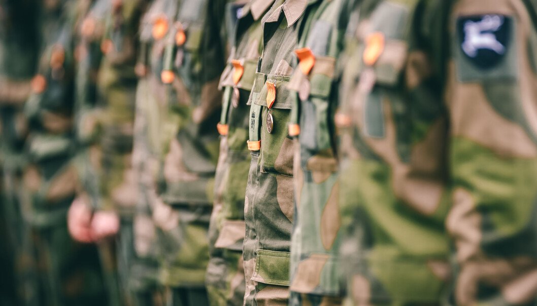 Kanskje er disse eksternt motiverende gjenstandene fremmed for stoiske militære med sterk pliktdrevet indre motivasjon?, skriver Jon Wicklund. Her ser vi soldater med Hærens vernedyktighetsmedalje. Kanskje er disse eksternt motiverende gjenstandene fremmed for stoiske militære med sterk pliktdrevet indre motivasjon?, skriver Jon Wicklund. Her ser vi soldater med Hærens vernedyktighetsmedalje.