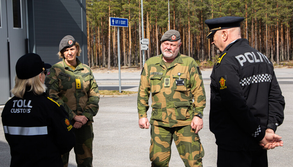 Sjef Heimevernet besøker grensekontroll til opplandske heimevernsdistrikt-05 på Magnormoen 15. april i år.