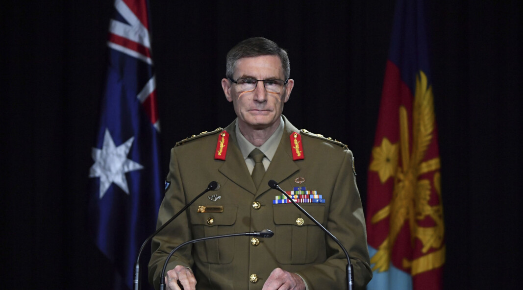 BEKLAGER: Australias forsvarssjef Angus Campbell la torsdag fram en rystende rapport om australske soldaters handlinger i Afghanistan. BEKLAGER: Australias forsvarssjef Angus Campbell la torsdag fram en rystende rapport om australske soldaters handlinger i Afghanistan.