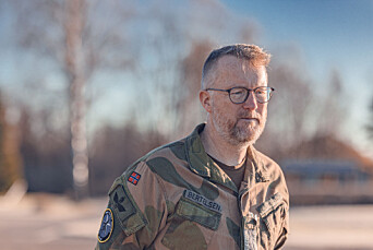 Per William Bertelsen sier at Luftforsvaret først og fremst er ute etter de beste kandidatene, uavhengig om de er menn eller kvinner. Per William Bertelsen sier at Luftforsvaret først og fremst er ute etter de beste kandidatene, uavhengig om de er menn eller kvinner.