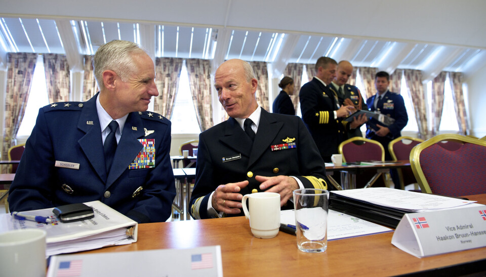 Mark Schissler og Haakon Bruun-Hanssen under nordområde-konferansen i Bodø i september 2012.