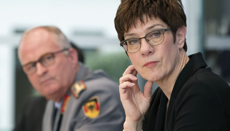 Tidligere i år oppløste forsvarsminister Annegret Kramp-Karrenbauer en avdeling innen de tyske spesialstyrkene etter at det ble kjent at flere av medlemmer hadde høyreekstreme sympatier.