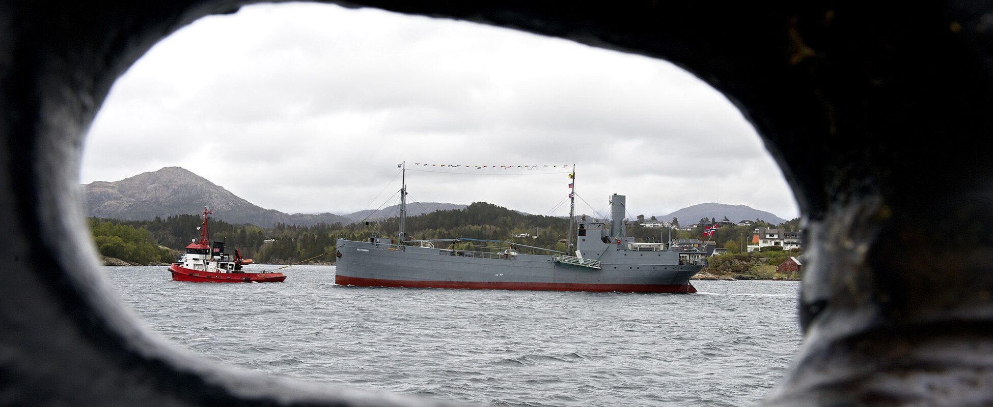Fra en reportasje om det aller siste konvoiskipet som har seilt i to verdenskriger. DS Hestmanden seilte for Nortraship 1940-45. I dag er fartøyet et flytende museum. Fra en reportasje om det aller siste konvoiskipet som har seilt i to verdenskriger. DS Hestmanden seilte for Nortraship 1940-45. I dag er fartøyet et flytende museum.