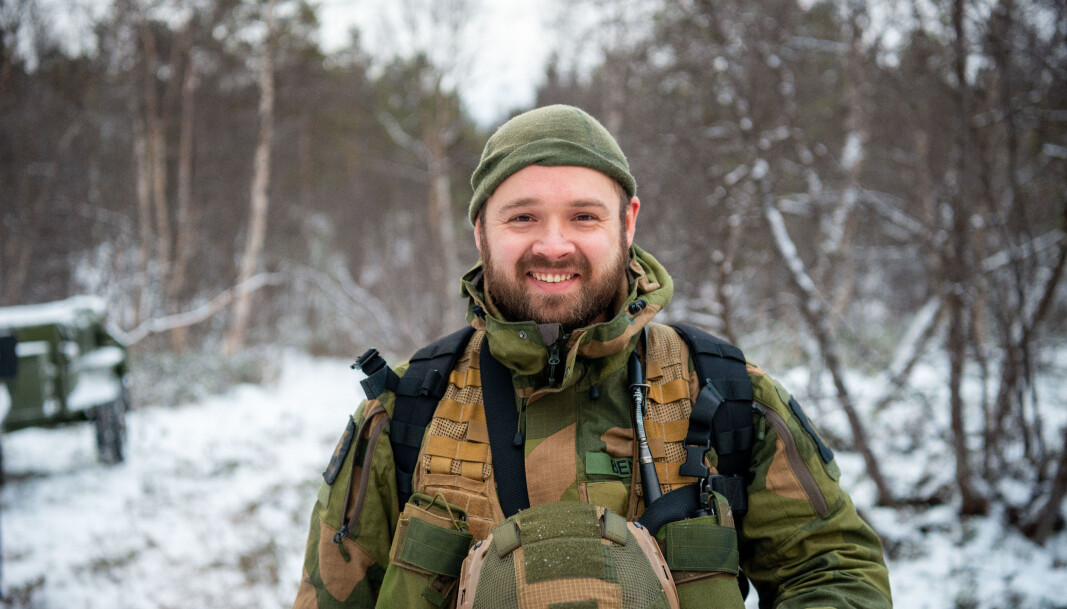 Thomas Benky er troppsjef for seksmåneders-soldatene. Thomas Benky er troppsjef for seksmåneders-soldatene.