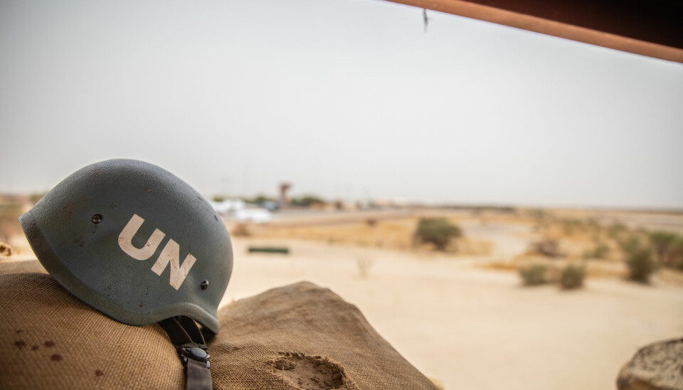 Bildet av FN-hjelmen er fra Timbuktu i Mali.
