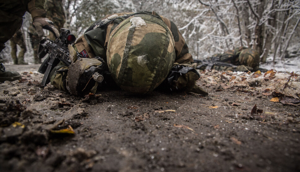 En soldat fra 5. gardekompani under gardens lueløp.