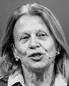 Gardermoen 20190317.
Janne Haaland Matlary deler ut Sjur LindebrÊkkes pris for demokrati og menneskerettigheter p H¯yre sitt landsm¯te p Gardermoen s¯ndag.
Foto: Fredrik Hagen / NTB Gardermoen 20190317.
Janne Haaland Matlary deler ut Sjur LindebrÊkkes pris for demokrati og menneskerettigheter p H¯yre sitt landsm¯te p Gardermoen s¯ndag.
Foto: Fredrik Hagen / NTB