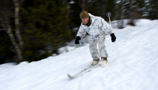 Soldater fra US Marines øver seg på ski. Soldater fra US Marines øver seg på ski.