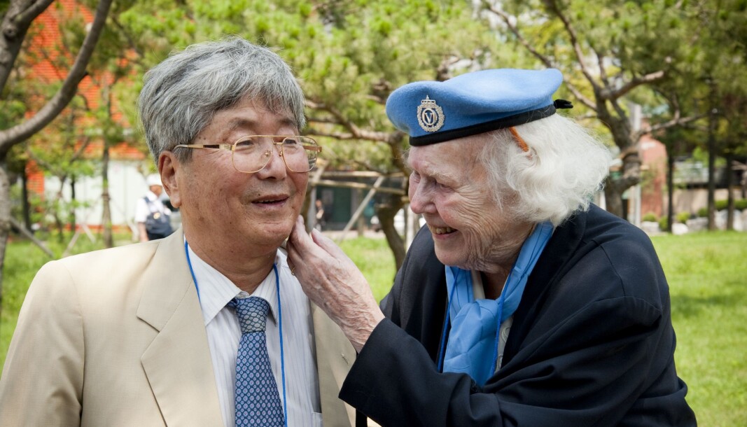 Gerd Semb var sykepleier og Soon Seon Kwon var hennes pasient. De møttes igjen etter 60 år. Gerd Semb var sykepleier og Soon Seon Kwon var hennes pasient. De møttes igjen etter 60 år.