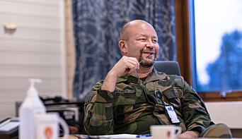 Audun Skaret i Forsvarets sanitet har vært med på lage retningslinjer for smittevern i Forsvaret. Audun Skaret i Forsvarets sanitet har vært med på lage retningslinjer for smittevern i Forsvaret.