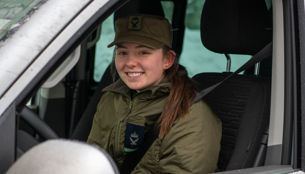 Flysoldat Kristin Flo Kandal er administrasjonssoldat for HV-02 og har bidratt i oppdraget på Gjerdrum. Flysoldat Kristin Flo Kandal er administrasjonssoldat for HV-02 og har bidratt i oppdraget på Gjerdrum.