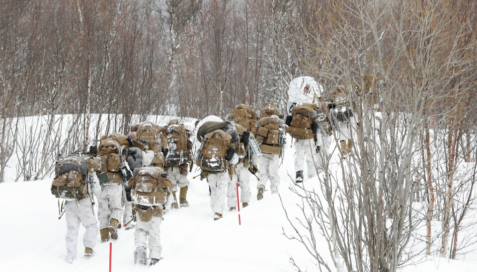 41 amerikanske soldater som skal delta på vintertrening har testet positivt på COVID-19. Her ser vi soldater fra US Marine Corps under en øvelse i 2020.