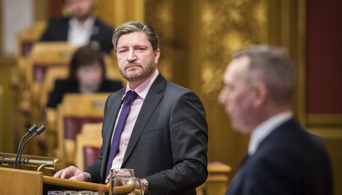 Christian Tybring-Gjedde sitter i Utenriks- og forsvarskomiteen på Stortinget for Frp. Christian Tybring-Gjedde sitter i Utenriks- og forsvarskomiteen på Stortinget for Frp.