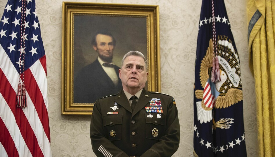 FORDØMMER: Forsvarssjef Mark Milley minner alle USAs soldater om at grunnloven må følges.