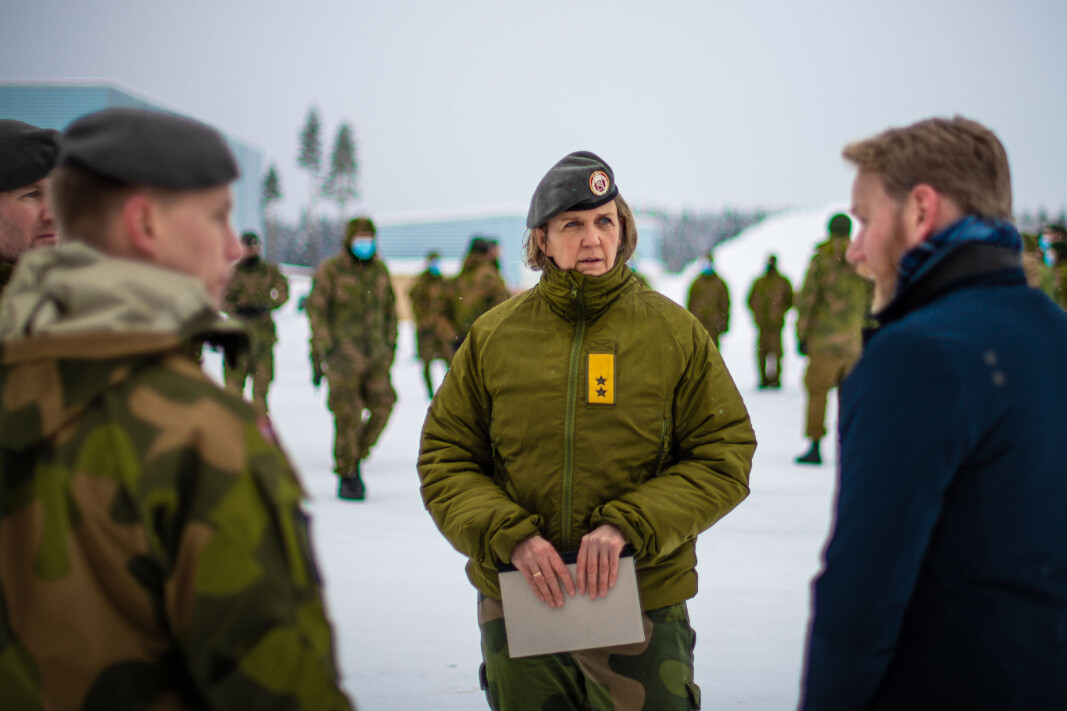Generalmajor Elisabeth Michelsen under avtakking av HV-02 etter oppdraget på Gjerdrum. Generalmajor Elisabeth Michelsen under avtakking av HV-02 etter oppdraget på Gjerdrum.