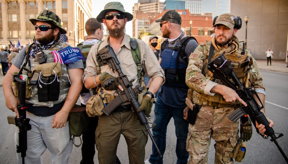 TUNGT BEVÆPNET: Medlemmer av gruppen Three percenters i Louisville, Kentucky, september 2020.
