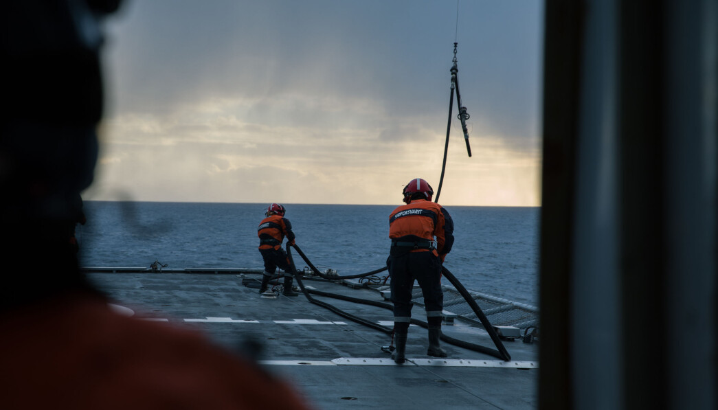 MIDLERTIDIG: Det er flere titalls på midlertidige kontrakter i Kystvakten, varsler tillitsvalgt. Her ser vi besetningen på kystvaktfartøyet KV Andenes. MIDLERTIDIG: Det er flere titalls på midlertidige kontrakter i Kystvakten, varsler tillitsvalgt. Her ser vi besetningen på kystvaktfartøyet KV Andenes.