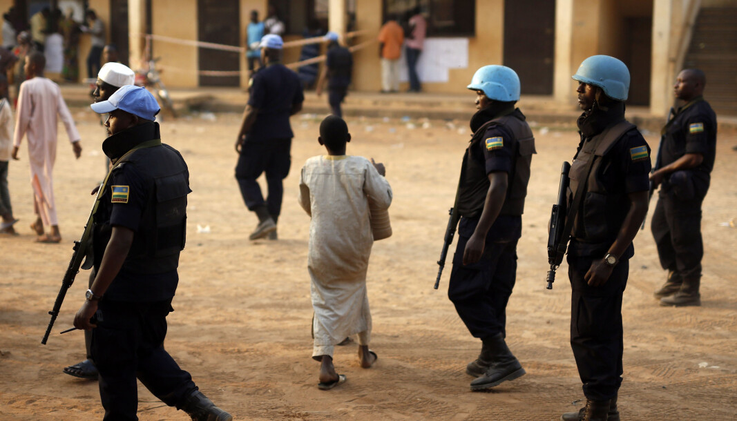 Opprørere i Bangui forsøker å velte den gjenvalgte presidenten Faustin-Archange Toudera. Opprørere i Bangui forsøker å velte den gjenvalgte presidenten Faustin-Archange Toudera.