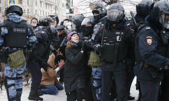 Store demonstrasjoner mot fengslingen av Navalnyj i Russland