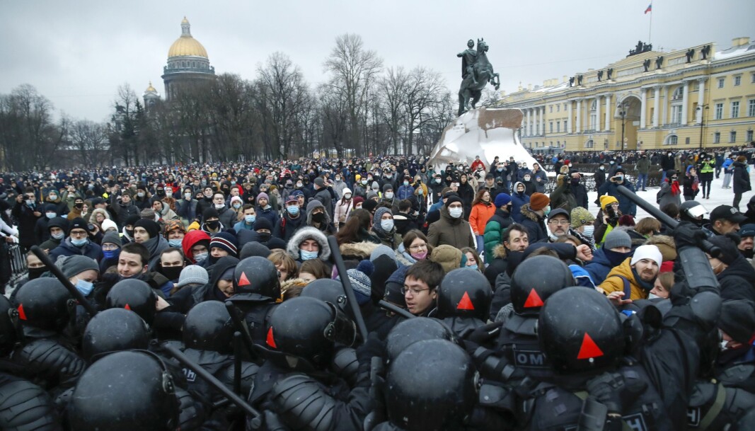 Nyhetsbyrået AFP anslår at rundt 20.000 demonstrerte i hovedstaden, og ytterligere 10.000 i St. Petersnburg. Nyhetsbyrået AFP anslår at rundt 20.000 demonstrerte i hovedstaden, og ytterligere 10.000 i St. Petersnburg.