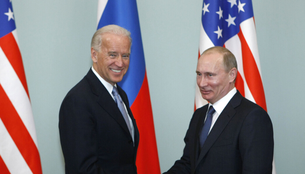 USAs president Joe Biden og Russlands president Vladimir Putin i et møte i 2011 da Biden var visepresident. USAs president Joe Biden og Russlands president Vladimir Putin i et møte i 2011 da Biden var visepresident.