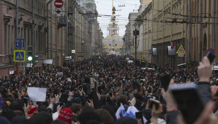 MOT REGIMET: Demonstranter i gatene i St. Petersburg søndag 31. januar. MOT REGIMET: Demonstranter i gatene i St. Petersburg søndag 31. januar.