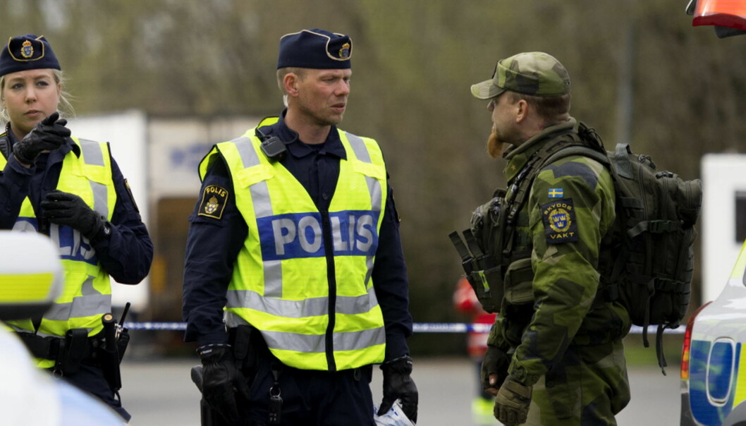 Försvarsmakten skal hjelpe politiet med å vokte grensen mot Norge. (Arkivbilde)