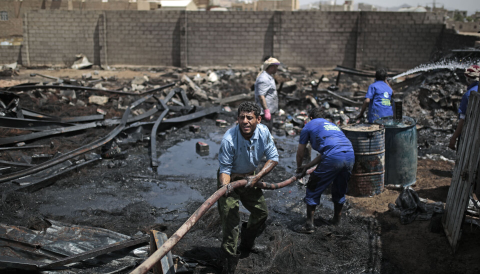 ØDELAGT: Saudi-Arabia har med sin bombekrig lagt store deler av Jemens infrastruktur i grus de siste seks årene. Dette bildet viser restene av et oljelager i Sana, som ble rammet av et flyangrep i juli i fjor
