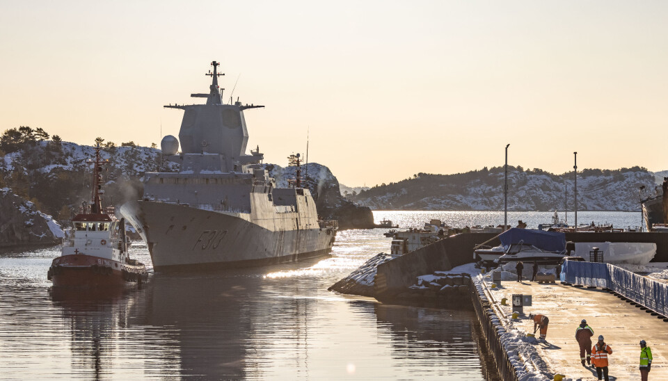 RAPPORT: KNM Helge Ingstad flyttes fra CCB-basen på Ågotnes til destruering hos Norscrap West på Hanøytangen. I dag kommer Havarikommisjonen med delrapport to om ulykken.