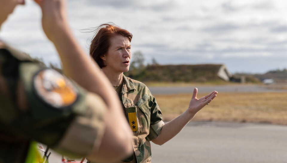 Generalmajor Tonje Skinnarland mener etableringen av en ny flyfaglinje og et tettere samarbeid med industrien kan skaffe Luftforsvaret flere teknikere. Her ser vi Skinnarland under øvelse Falcon Response i 2020 .